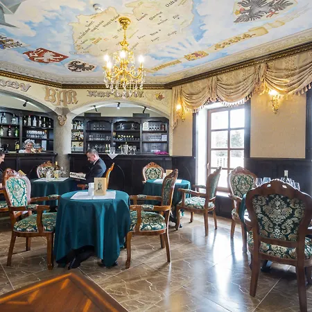 Zamek Luzec & Wellness Karlovy Vary
