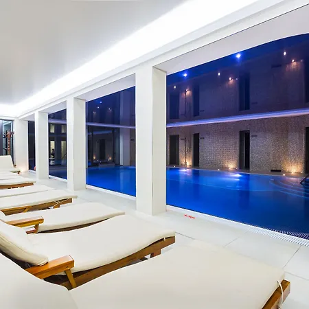 Zamek Luzec & Wellness 4*