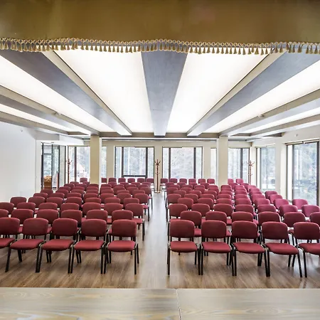 Szálloda Zamek Luzec & Wellness 4*