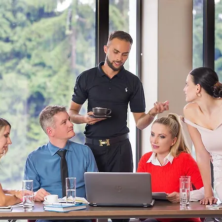 Zamek Luzec & Wellness Szálloda 4*
