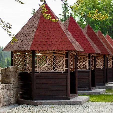 Zamek Luzec & Wellness 4*