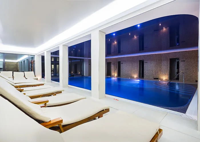 Zamek Luzec & Wellness 4*